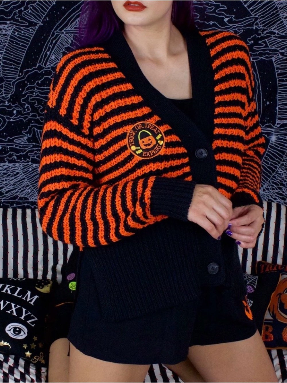 Black Thorn-Halloween “trick or treat expert” striped cardigan-size small